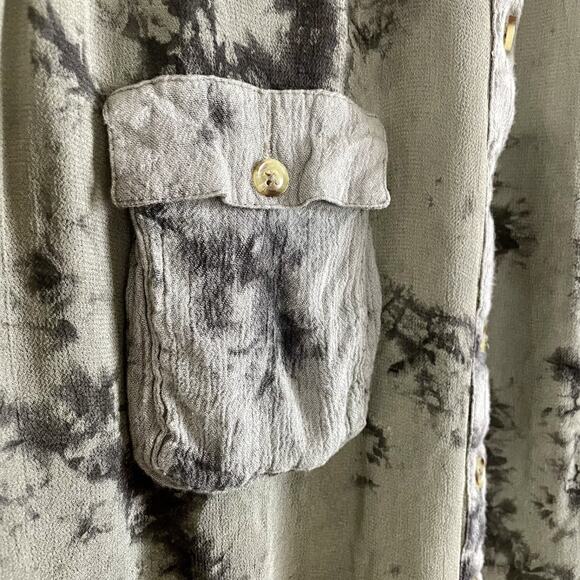 Free People Size XS Blouse - Green Cloud Wash Tie Dye Oversized Festival Trendy - Picture 6 of 12